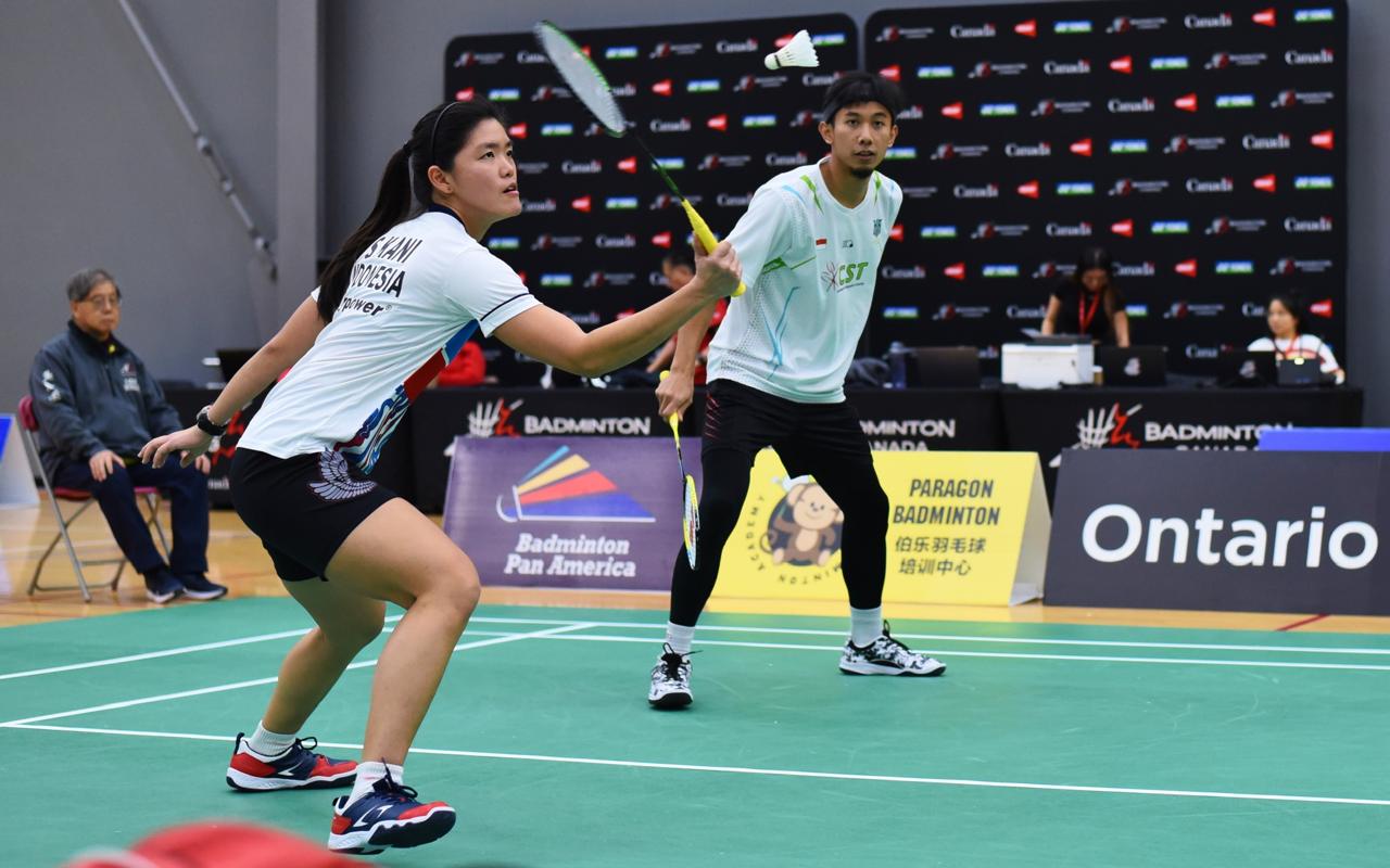 Serena Kani and Rian Agung Saputro competing in mixed doubles in CST colours